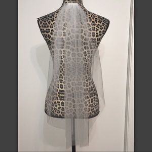 ⚠️Closet Closing Soon⚠️ NWOT White Blusher Veil